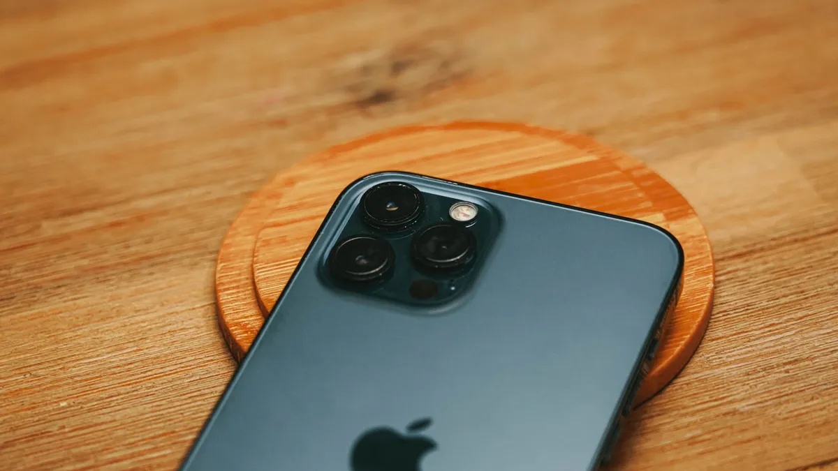 Apple จ่อเปิดตัว iPhone Duo สมาร์ตโฟนพับได้รุ่นแรก ราคาเริ่มต้น 7.2 หมื่นบาท