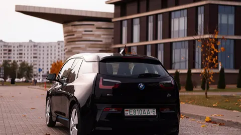 BMW เผยสเปก i3 โฉมใหม่ วิ่งไกล 468 ไมล์ เคาะราคาเริ่มต้น 61,500 ดอลลาร์