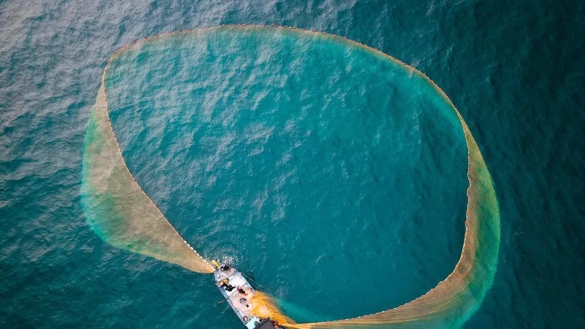 NOAA ปรับนโยบายหนุนประมงพาณิชย์ เปิดทางจับปลาในเขตอนุรักษ์ล้านตารางไมล์