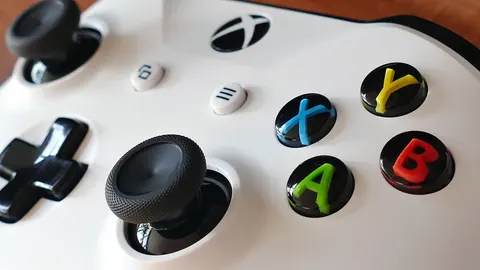 SteelSeries เปิดตัวจอย Aeon Pro สำหรับ Xbox และ PC ชูแบตถอดสลับได้ ราคา 9,300 บาท